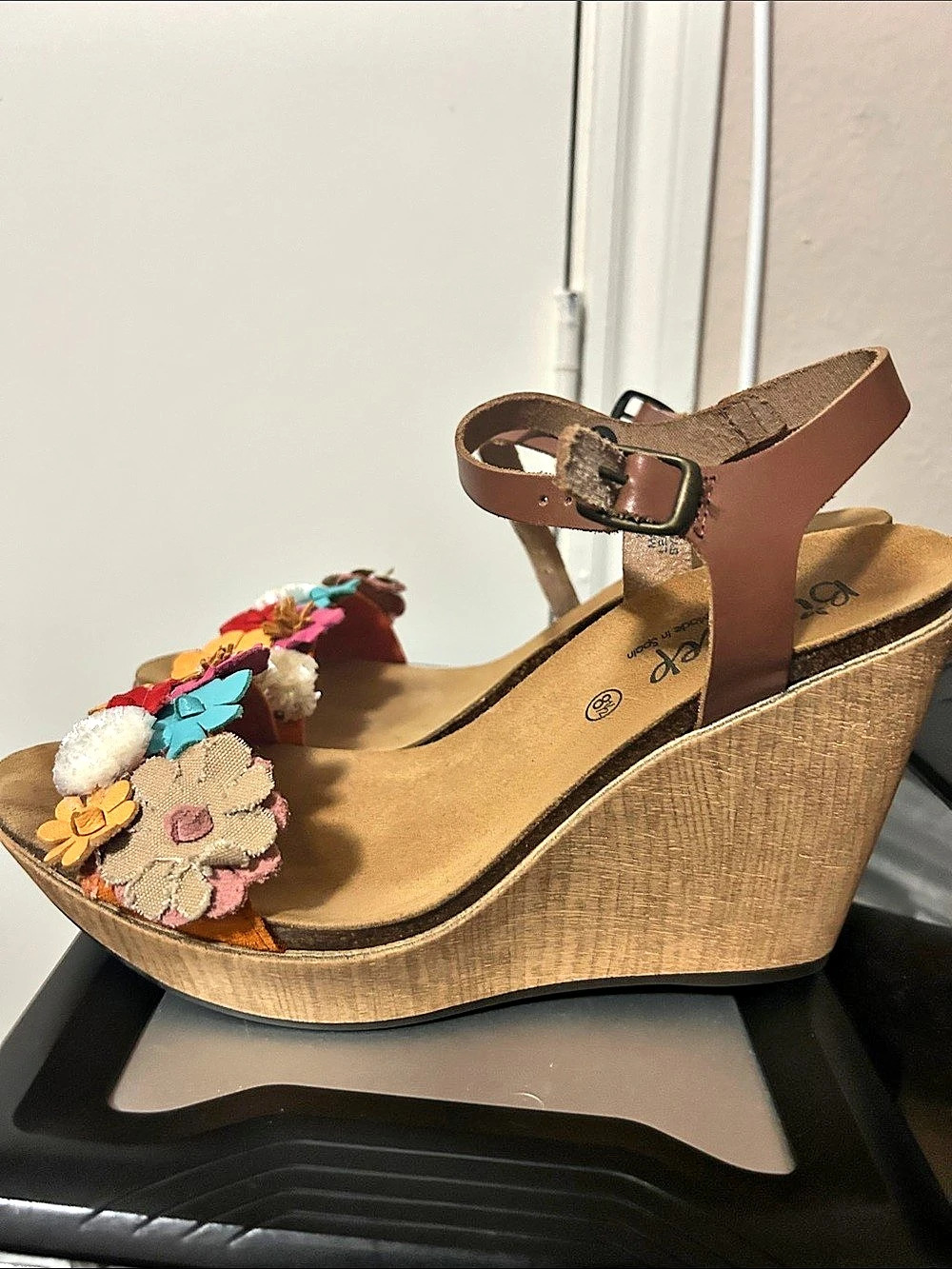 B.O.C. Floral Wedge Sandals in Brown US 8.5